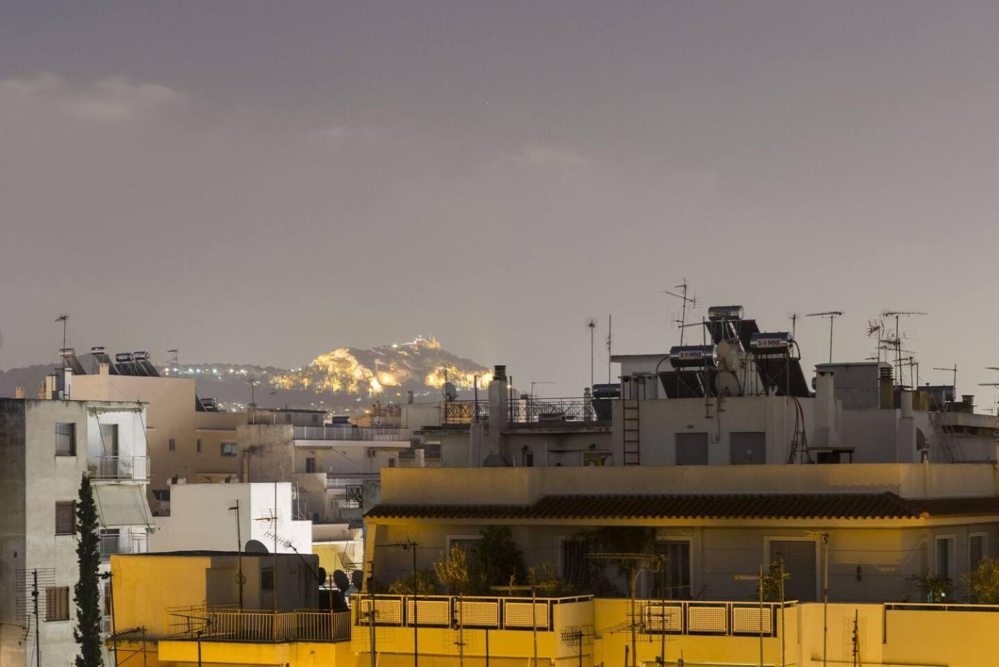 Ma Maison Nο 1, Penthouse, Acropolis And Lycabettus View, Ultra High Speed Internet 300 Mbps, 15' To Acropolis By Metro, 1' From Metro Station Atény Exteriér fotografie